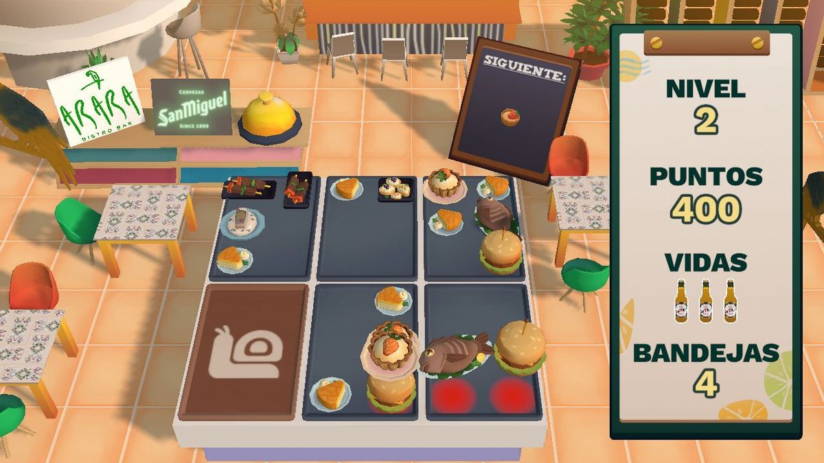 Screenshot of Excelente Servicio, showing a bunch of tables full of dishes